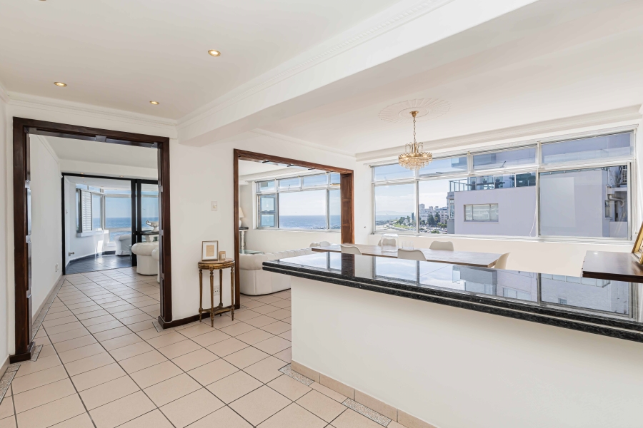 3 Bedroom Property for Sale in Sea Point Western Cape